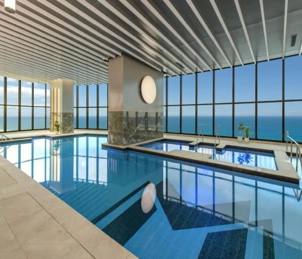 Sea View Beachfront Apartment In Surfers Gold Coast Exterior photo