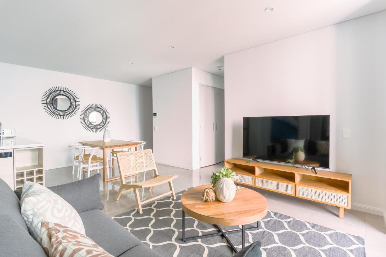 Sea View Beachfront Apartment In Surfers Gold Coast Exterior photo